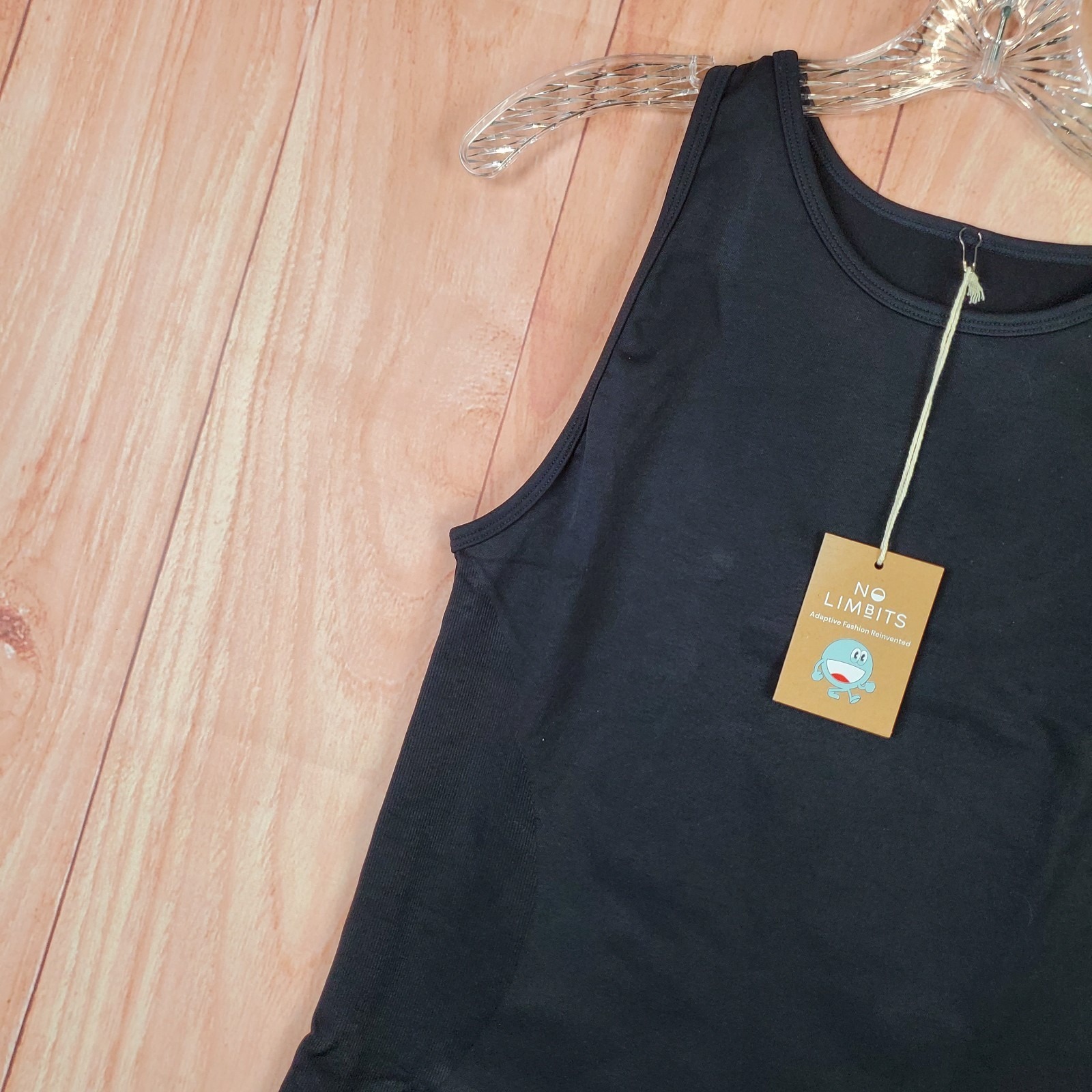 No Limbits Womens Tank Top Sz Medium Black Nylon Stretch Round Neck Pullover — image 2 of 8